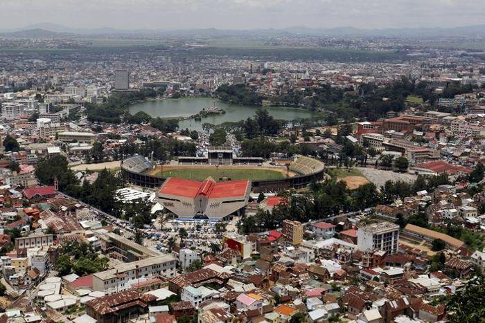 A general view shows the cityscape in Madagascar's capital Antananarivo, in this December 19, 2013 file photo.  REUTERS/Thomas Mukoya/Files
