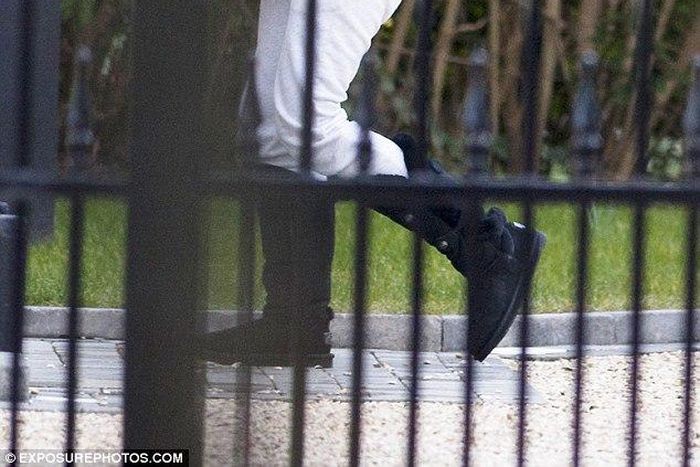 Ex-girlfriend of Adam Johnson, Stacey Flounders moves into new home