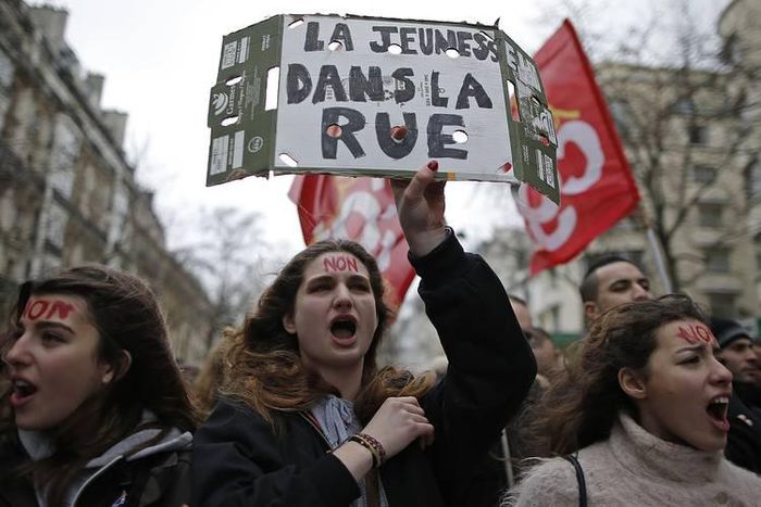 French unions lead labour law protest before meeting PM