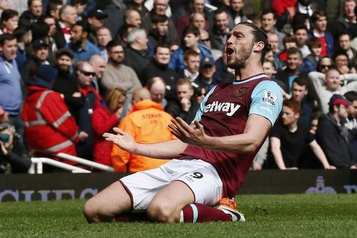 Andy Carroll celebrates scoring the second goal for West Ham against Arsenal at Upton Park on 9/4/16