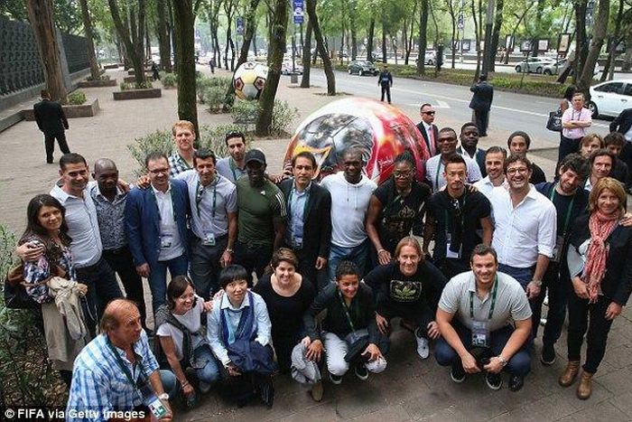 Football legends in Mexico