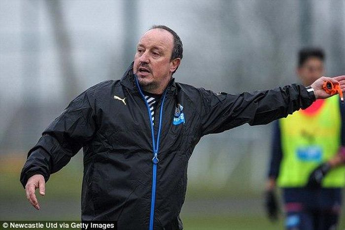Rafa Benitez leads first training as Newcastle United boss