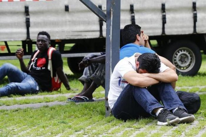 German police have 410 leads on possible terrorists among refugees - newspaper