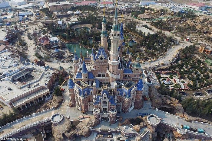 ___5099396___https:______static.pulse.com.gh___webservice___escenic___binary___5099396___2016___6___1___13___Shanghai+Disneyland