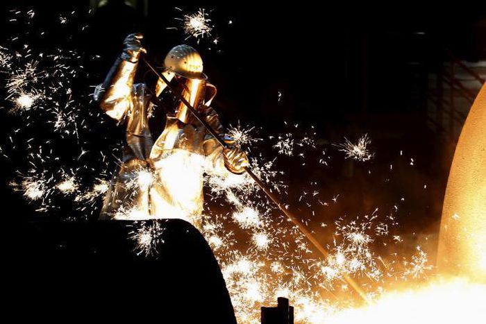 Euro zone business growing at weakest rate since start of 2015 - PMI