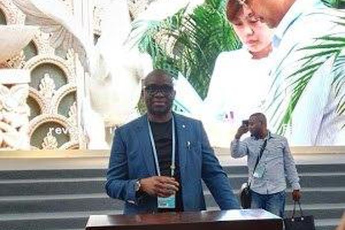 Nigerians mock Governor over China 'speech'.