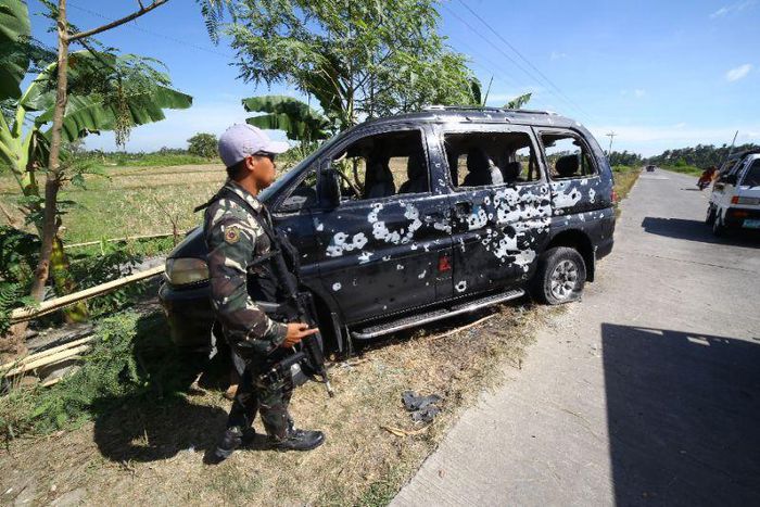 Philippine army kills 11 Muslim rebels, girl caught in a crossfire