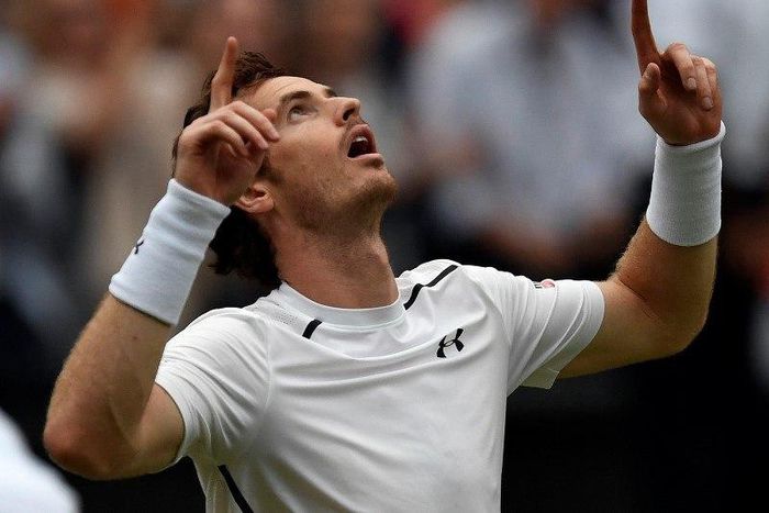 Britain Tennis - Wimbledon - All England Lawn Tennis & Croquet Club, Wimbledon, England - 6/7/16 Great Britain's Andy Murray celebrates winning his match against France's Jo-Wilfried Tsonga REUTERS/Tony O'Brien