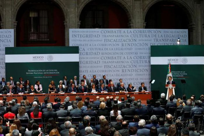 Mexican anti-graft chief resigns at dawn of new corruption rules