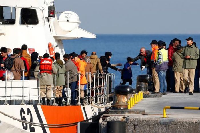 Germany expects Turkey to stick to EU migrant deal after PM resignation