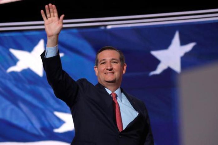 Ted Cruz jeered for refusing to back Trump, exposing Republican rift