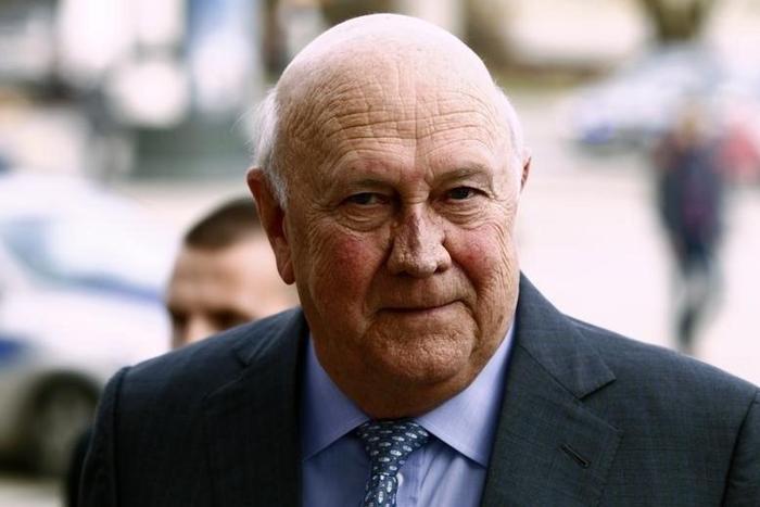 South Africa's former president Frederik Willem de Klerk arrives at a news conference one day ahead of the 13th World Summit of Nobel Peace Prize Laureates in Warsaw October 20, 2013. REUTERS/Kacper Pempel