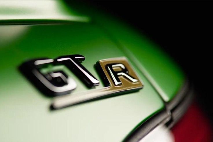 2017 Mercedes-AMG GT R teaser