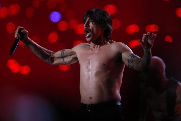 Red Hot Chili Peppers lead singer expected to recover after hospitalization