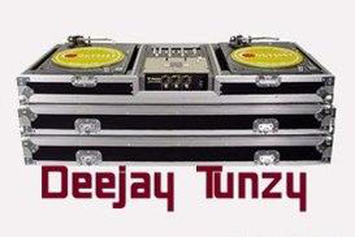 Deejay Tunzy - '"Whatsup vs Mungopark" mixtape