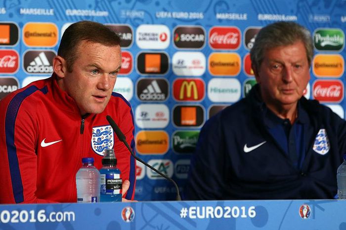 ___5143854___https:______static.pulse.com.gh___webservice___escenic___binary___5143854___2016___6___15___19___wayne-rooney-roy-hodgson-cropped_4955rzx31uk21atb9t455e4sv_1