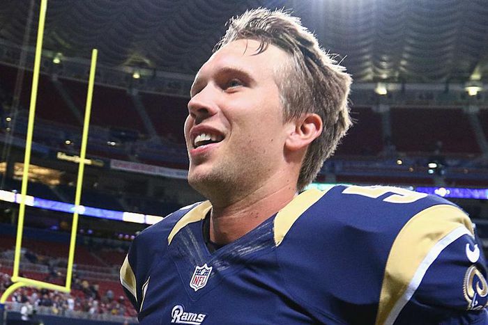 ___5315068___https:______static.pulse.com.gh___webservice___escenic___binary___5315068___2016___7___28___10___nick-foles-091315-usnews-getty-ftr_1bqe1s1d0i57b1i5rav14wm95q_1