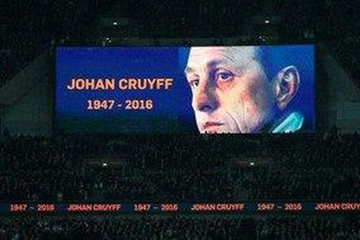 General view as a minutes applause is held in the 14th minute of the match and a tribute is displayed on the big screen in honour of Johan Cruyff Reuters / Stefan Wermuth Livepic EDITORIAL USE ONLY.