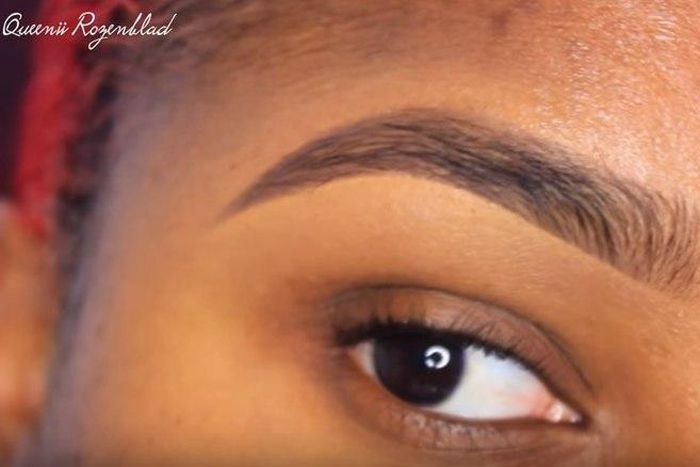 Pencils can be used to achieve natural looking brows