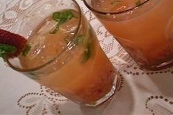 ___4920670___https:______static.pulse.com.gh___webservice___escenic___binary___4920670___2016___4___15___0___strawberry+gin+cocktail