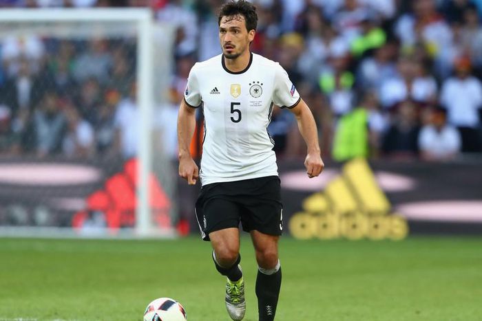 ___5220638___https:______static.pulse.com.gh___webservice___escenic___binary___5220638___2016___7___3___11___matshummels-cropped_1llsijdf2r3gh1cout0zomj8dx_1