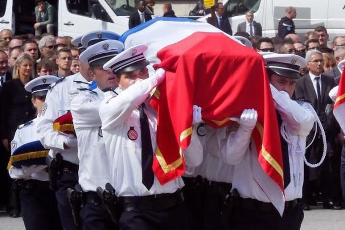 Police arrest one, swoop on houses in cop killer investigation