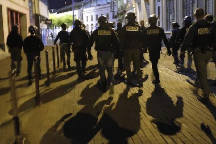 French police brace for "Battle of Britain" after night of fan violence