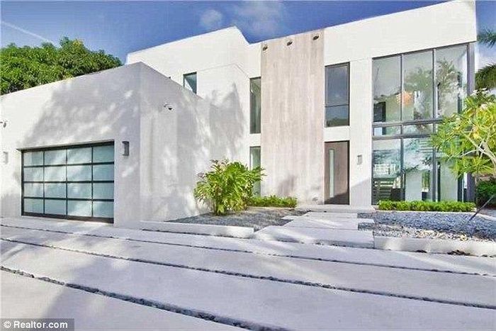 Floyd Mayweather's new $7.7M mansion