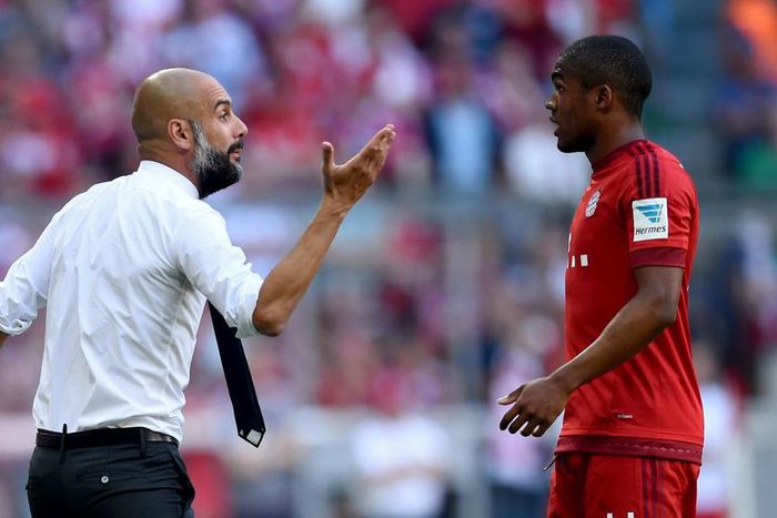 ___5124981___https:______static.pulse.com.gh___webservice___escenic___binary___5124981___2016___6___8___15___guardiola-douglas-costa-cropped_txkyknmqi1vk1s4rutp6nzn3o_1