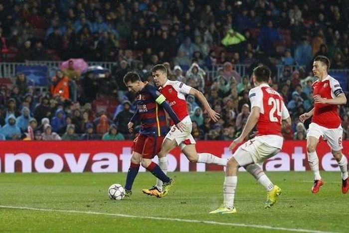 Lionel Messi scores the third goal for Barcelona Action Images via Reuters / Carl Recine Livepic