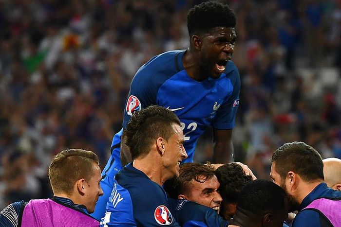 ___5244337___https:______static.pulse.com.gh___webservice___escenic___binary___5244337___2016___7___9___16___samuel-umtiti-cropped_1t9eerepzsz2n187jjroyla5bh