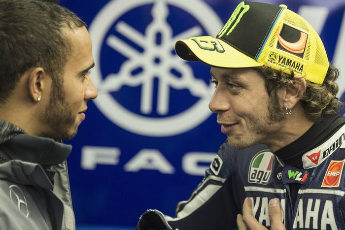 ___4969700___https:______static.pulse.com.gh___webservice___escenic___binary___4969700___2016___4___28___13___hamiltonrossi-cropped_luvggrzccqnn10vjf27pb9n4e_1