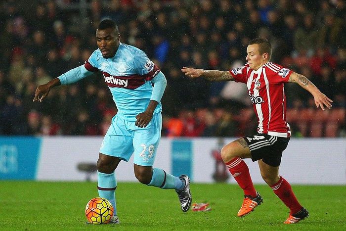 Emmanuel Emenike in action for West Ham