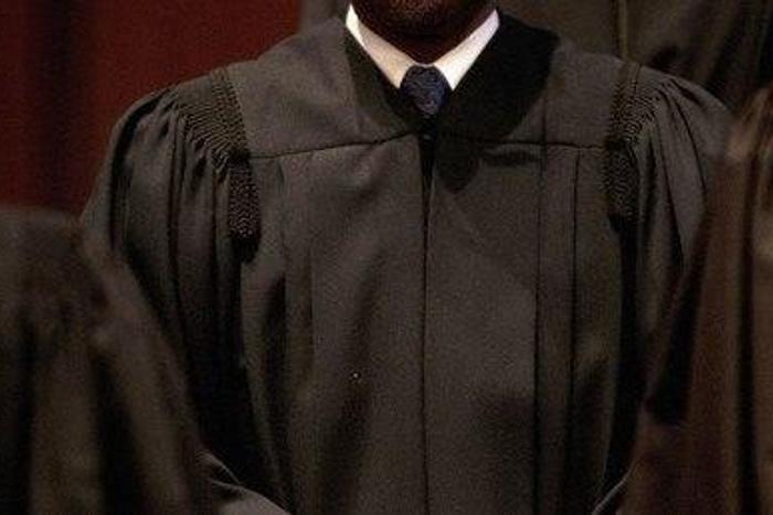 Judge accused of racism is put on "special leave"