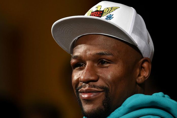 ___5031917___https:______static.pulse.com.gh___webservice___escenic___binary___5031917___2016___5___14___17___floyd-mayweather-jr-cropped_ci4rc59xiw2q1o92cibemscwd_1