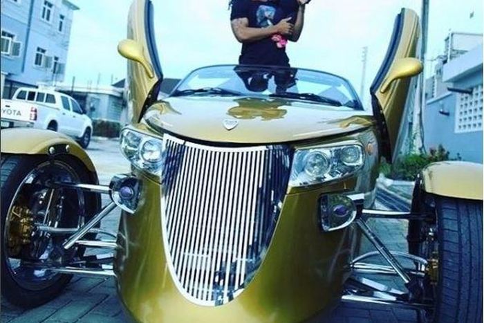 Flavour and daughter