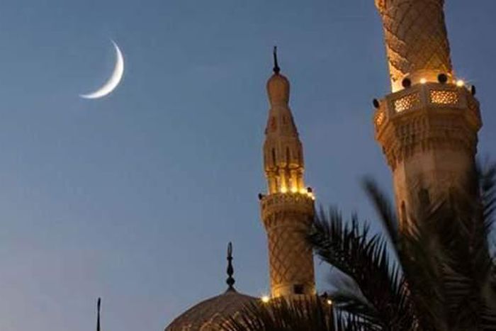 The sighting of the crescent moon signifies the Eid-el-fitri (the end of 2016 Ramadan)