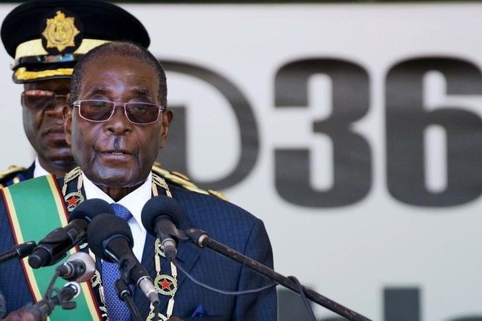 Zimbabwe's President Robert Mugabe addresses Zimbabwe's Independence Day celebrations in Harare, April 18, 2016. REUTERS/Philimon Bulawayo