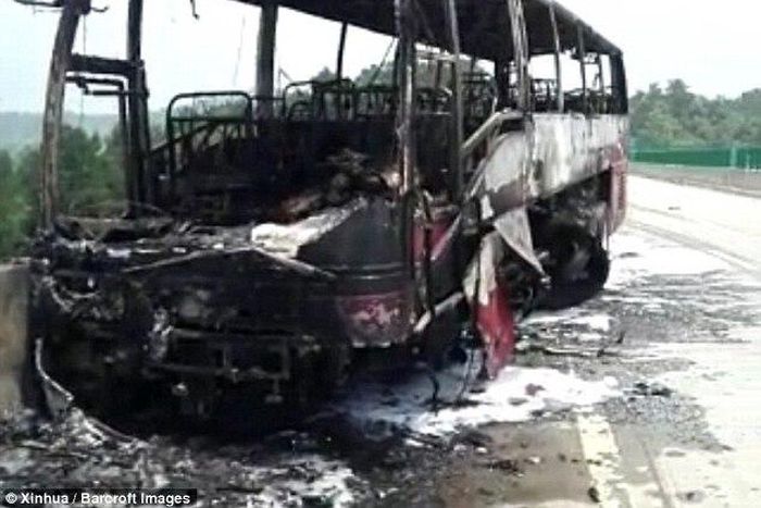 Taiwan bus bursts into flames, killing 26, including 24 tourists from China