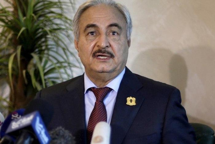 Libyan General Khalifa Haftar, chief of the army loyal to the internationally recognized government, speaks during a news conference in Amman, Jordan August 24, 2015. REUTERS/Muhammad Hamed