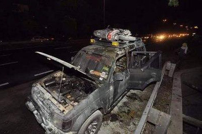 The burnt car