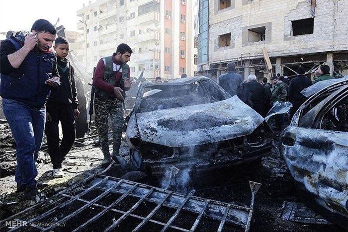 Car bomb near Damascus kills six people