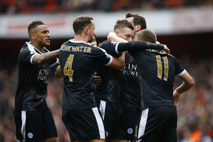 Jamie Vardy celebrates with team mates after scoring the first goal for Leicester Reuters / Darren Staples Livepic