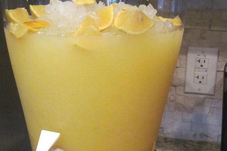 ___4744172___https:______static.pulse.com.gh___webservice___escenic___binary___4744172___2016___2___29___17___Luau+punch