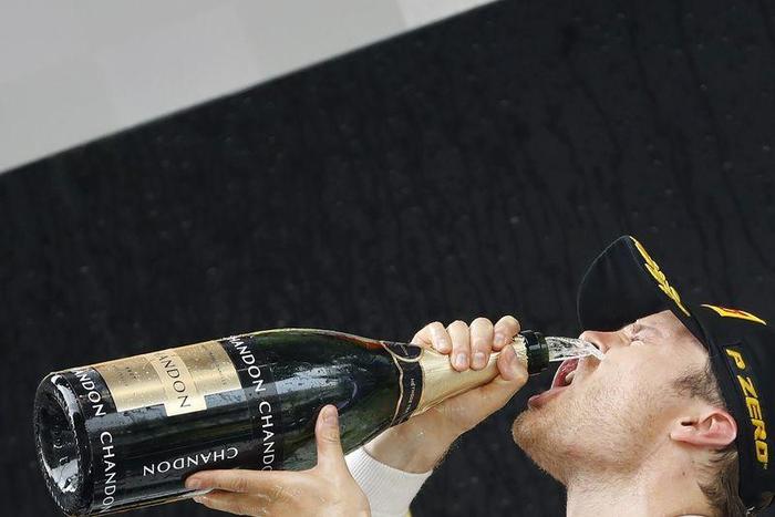 Formula One - Chinese F1 Grand Prix - Shanghai, China - 17/4/16 - Mercedes Formula One driver Nico Rosberg of Germany celebrates after the Chinese Grand Prix. REUTERS/Aly Song