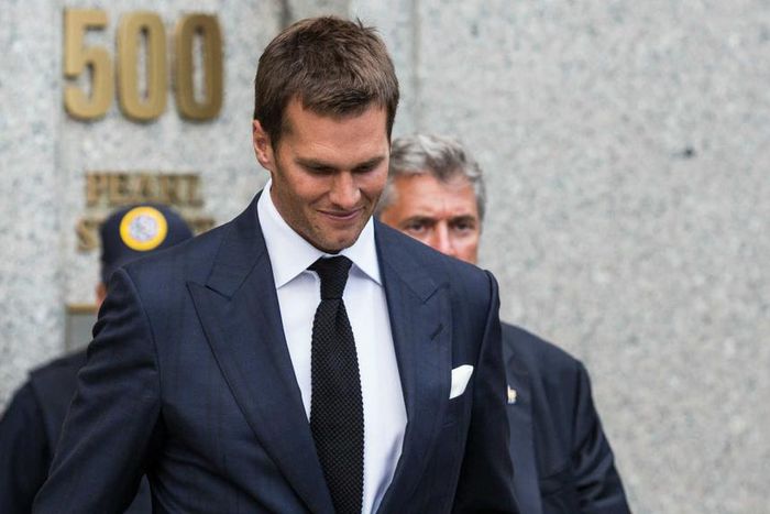 ___5260159___https:______static.pulse.com.gh___webservice___escenic___binary___5260159___2016___7___13___18___tom-brady-outside-federal-court_1r567gwxsguqm13p9f4blvy4yt