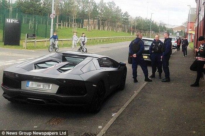 Samir Nasri's Lamborghini Aventador impounded by police
