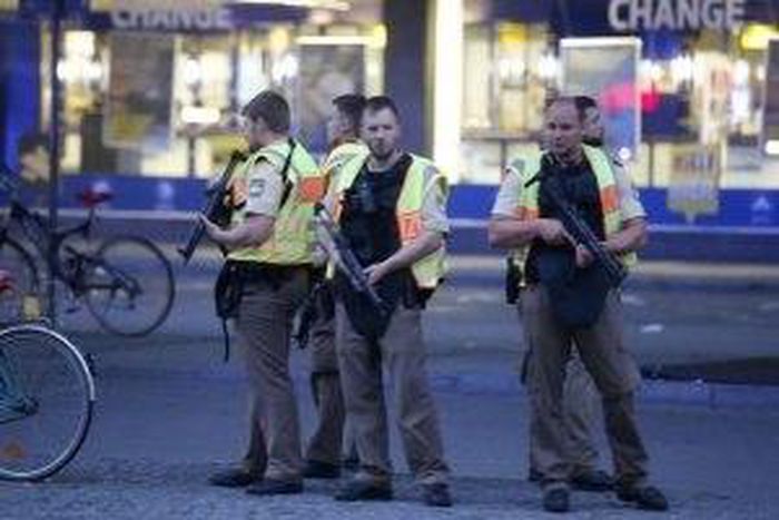 Two dead, 14-16 wounded in shooting at Florida nightclub - police