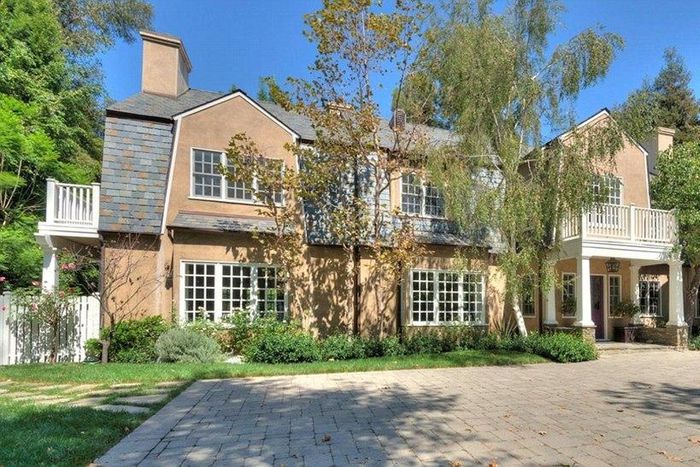 Adele's $9.5million mansion