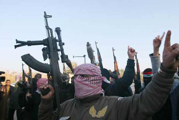 Militant group says shot down Iraqi fighter plane